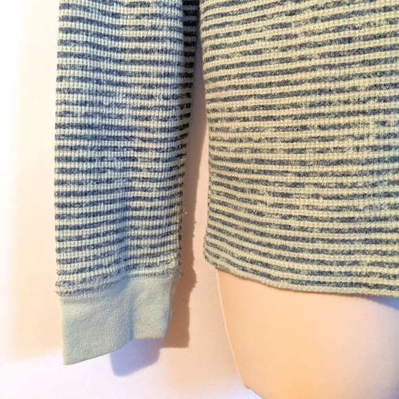 🐈Volcom‎ hoodie🐈 - Picture 4 of 8